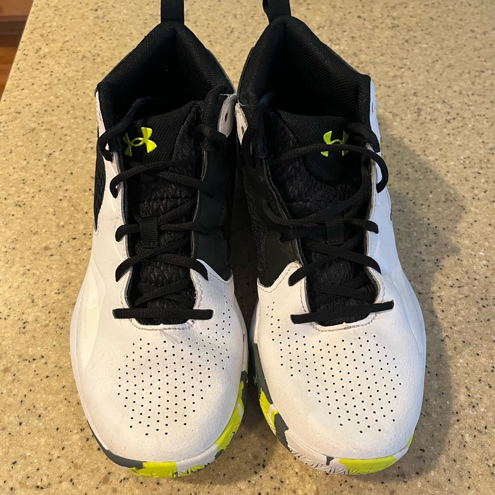 Under Armour Shoes Like New M9/W10.5